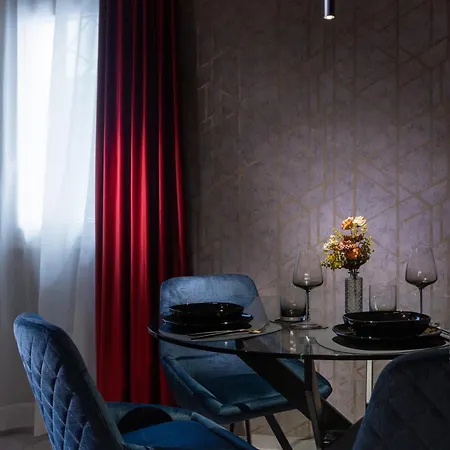 Cm Luxury *