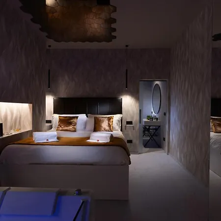 Cm Luxury